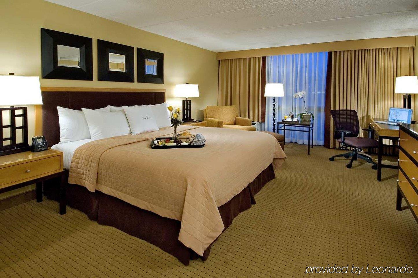 Doubletree By Hilton Chicago - Arlington Heights Hotel Ruang foto