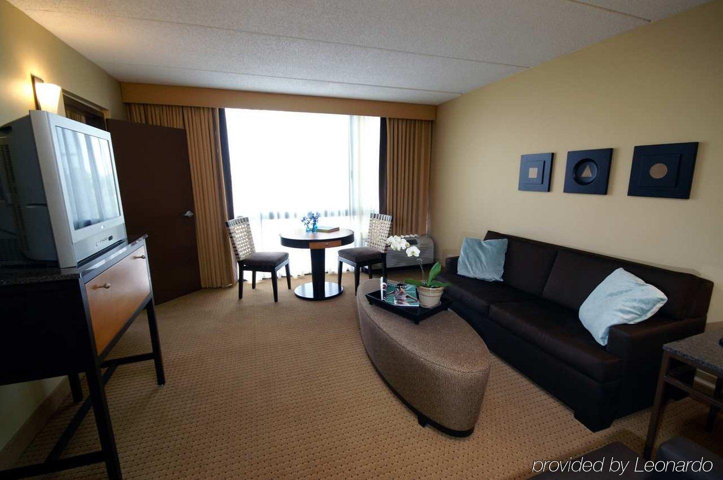 Doubletree By Hilton Chicago - Arlington Heights Hotel Ruang foto